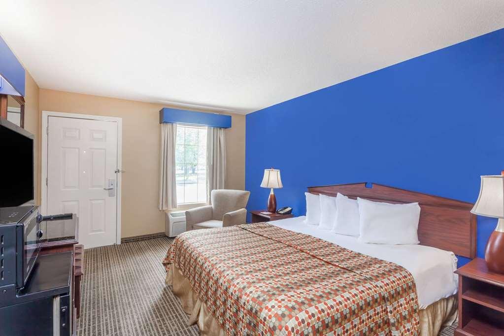 Baymont By Wyndham Florence/Muscle Shoals Стая снимка