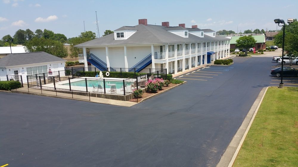 Baymont By Wyndham Florence/Muscle Shoals Екстериор снимка